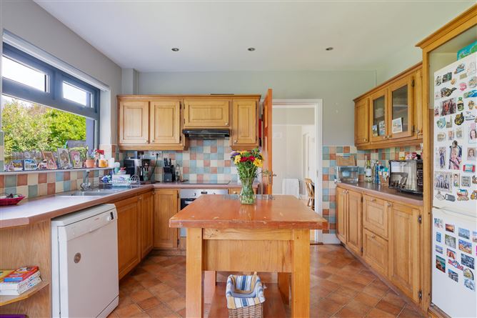 16 Beech Park, Oranmore, Galway