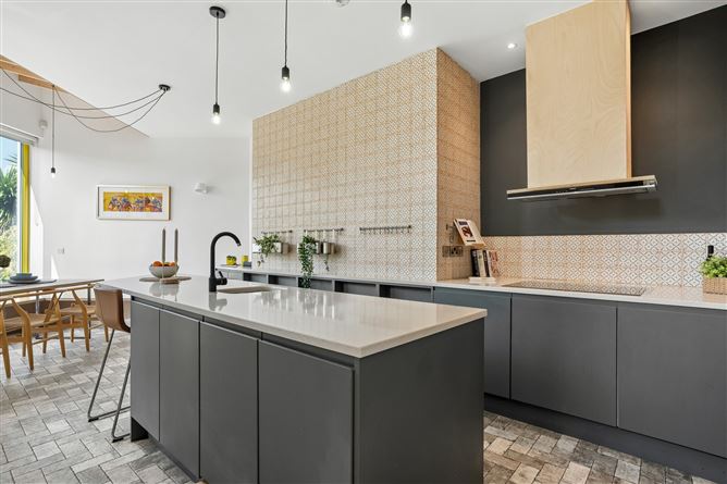 Photo 11 of 33 — 162 Corrib Road, Terenure, Dublin 6W