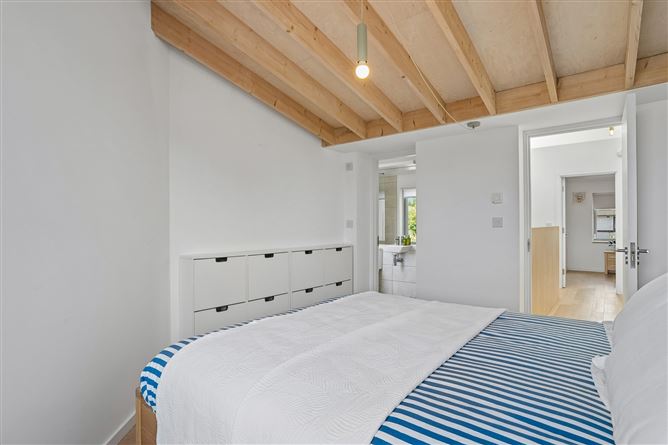 Photo 24 of 33 — 162 Corrib Road, Terenure, Dublin 6W