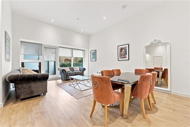 15 Hanover Court, Grand Canal Dk, Dublin 2