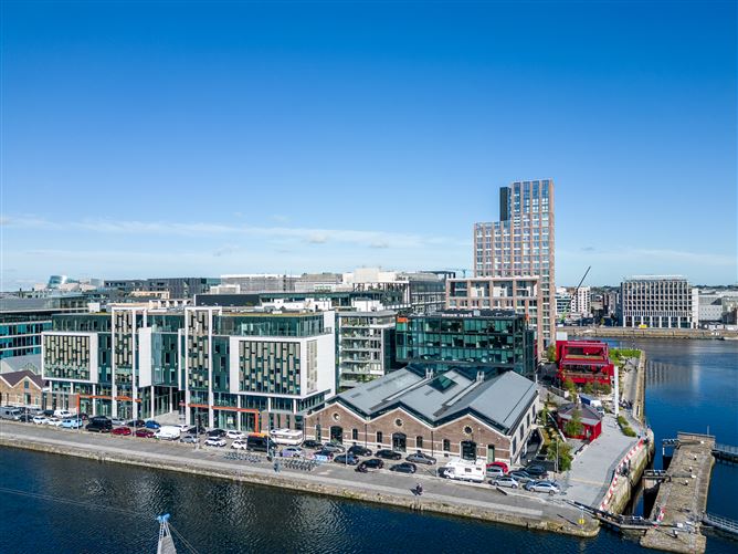 15 Hanover Court, Grand Canal Dk, Dublin 2