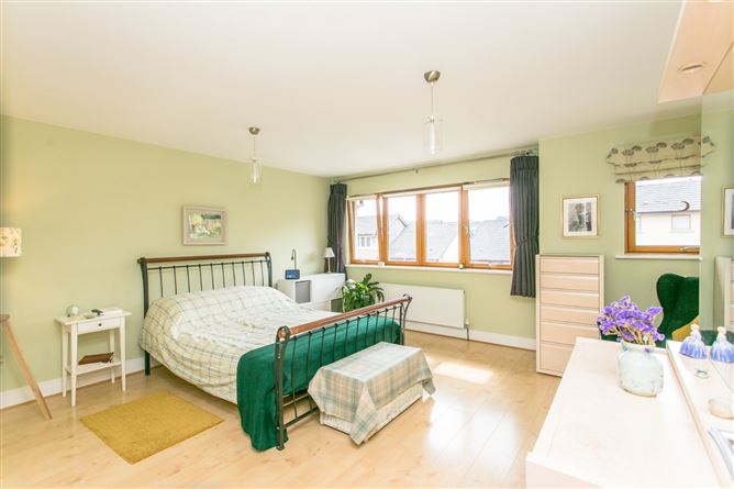 20 Belarmine Close, Stepaside, Dublin 18