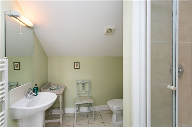 20 Belarmine Close, Stepaside, Dublin 18