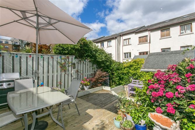 20 Belarmine Close, Stepaside, Dublin 18