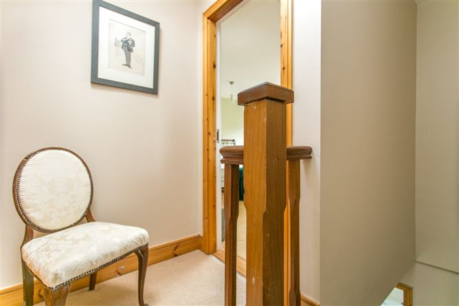 20 Belarmine Close, Stepaside, Dublin 18