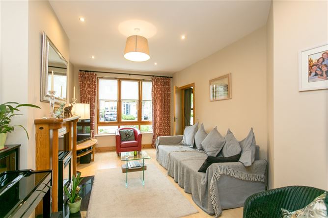 20 Belarmine Close, Stepaside, Dublin 18