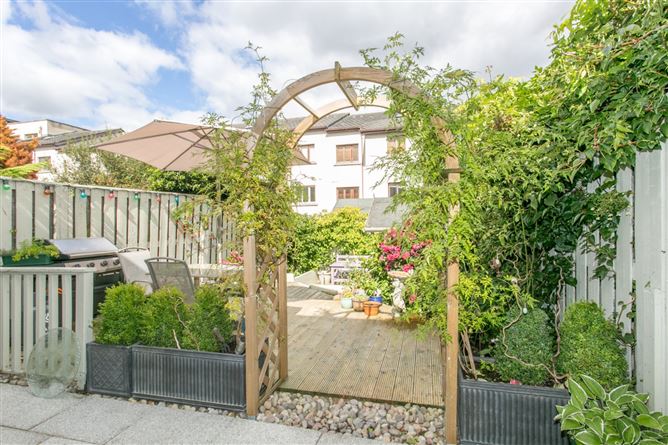 20 Belarmine Close, Stepaside, Dublin 18