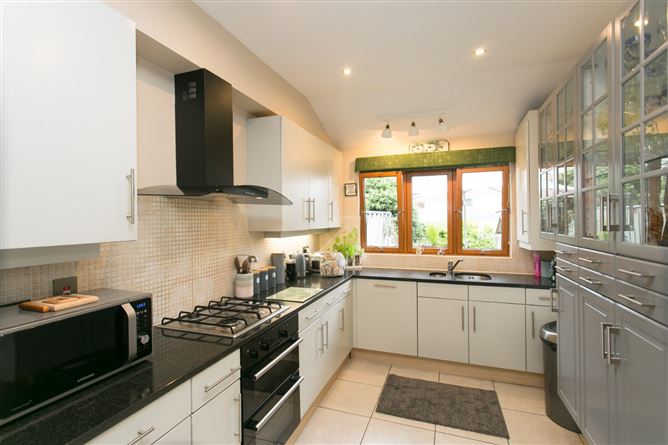 20 Belarmine Close, Stepaside, Dublin 18