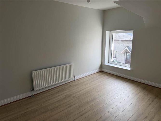 30 Railway View, Roscrea, Tipperary