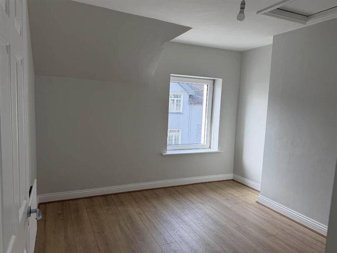 30 Railway View, Roscrea, Tipperary