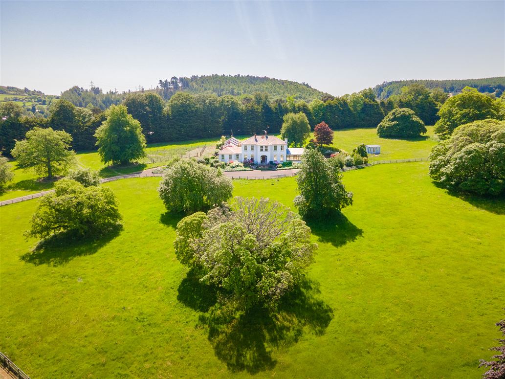 Newgrange, Barnaslingan Lane, Ballycorus, Dublin 18, Kilternan, Dublin