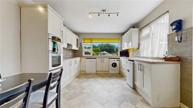 Photo 10 of 21 — 61 Shanganagh Grove, Shankill, Dublin 18