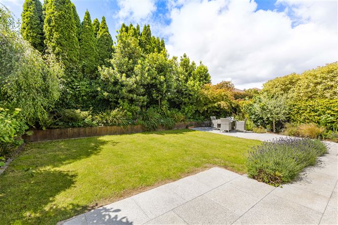 2 Carysfort Woods, Blackrock, Co. Dublin