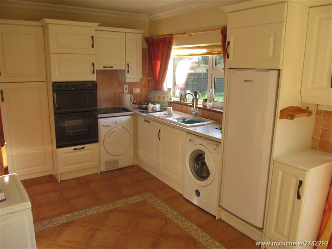 'Waterville', 17 Orchard Manor, Shanagarry, Cork