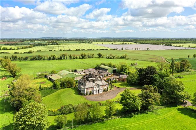 Main image for Herbertstown House & Gate Lodge,(The Entire),Approx. 8.54 Ha (21.1 Acres),Dunboyne,Co. Meath