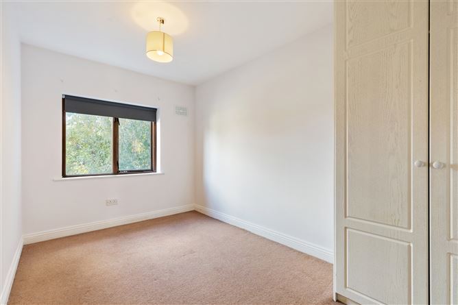 1 Alma Park , Monkstown, Dublin