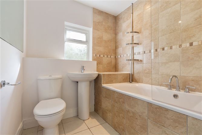 1 Alma Park , Monkstown, Dublin
