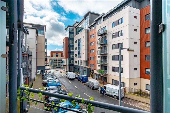 Apt 11, The Beacon Building, Royal Canal Park, Ashtown, Dublin 15