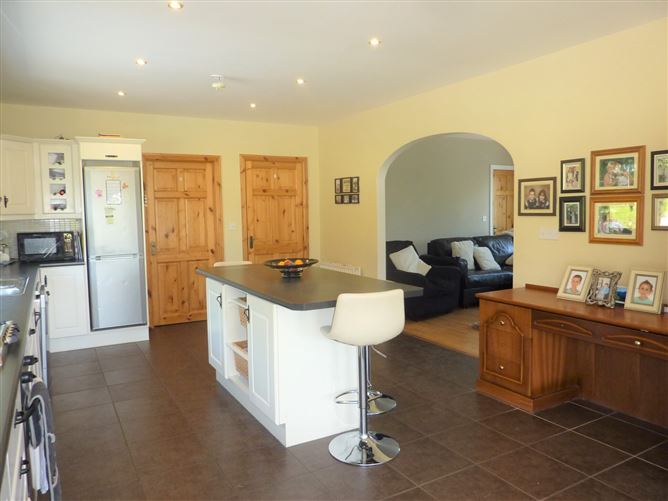 Mace, Aughagower, Westport, Co. Mayo Sherry Fitzgerald Crowley