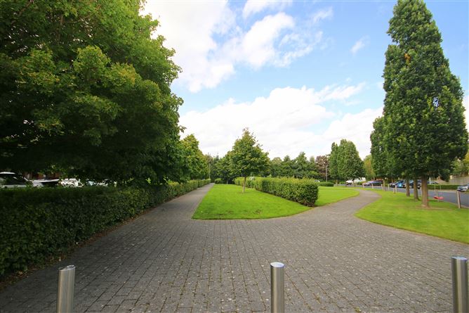22 Castlegate Way, Adamstown Castle, Lucan, Dublin