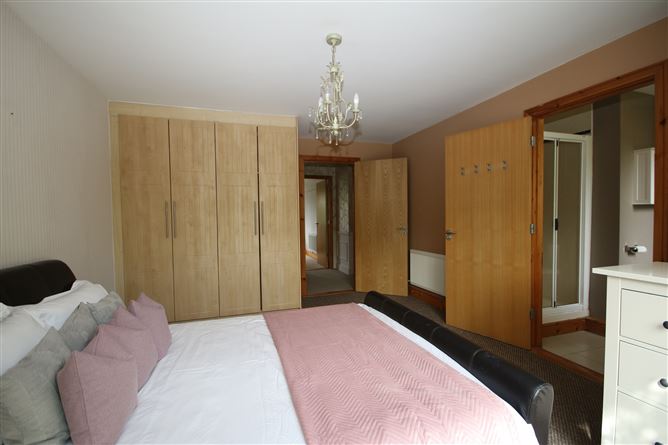 22 Castlegate Way, Adamstown Castle, Lucan, Dublin