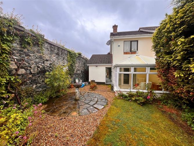 37 Rosemount Court, Booterstown, County Dublin