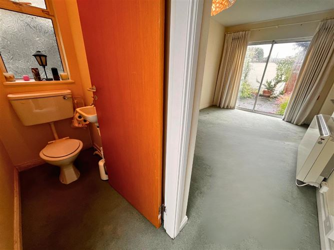 37 Rosemount Court, Booterstown, County Dublin