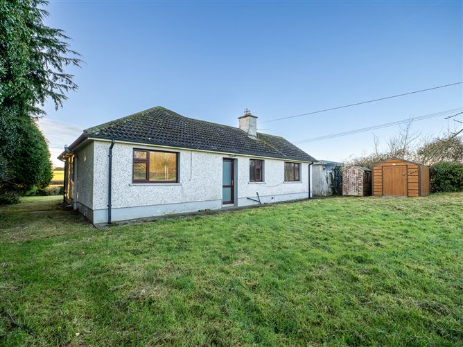 https://photos-a.propertyimages.ie/media/2/9/2/4898292/1ec8fc8e-36a9-4924-8145-8d2a4298d9bc_l.jpg