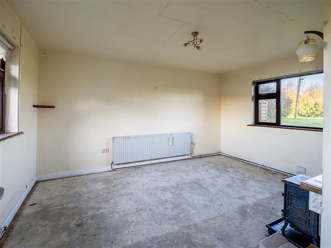 https://photos-a.propertyimages.ie/media/2/9/2/4898292/1ec8fc8e-36a9-4924-8145-8d2a4298d9bc_l.jpg