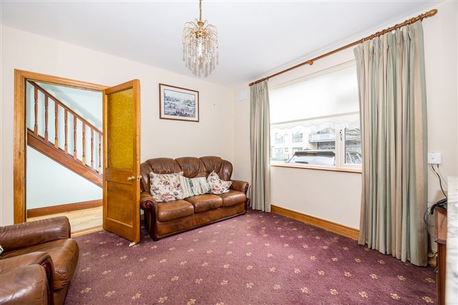 https://photos-a.propertyimages.ie/media/2/9/2/4922292/fe279f48-8f72-4912-9792-7063fd2b7b93_l.jpg
