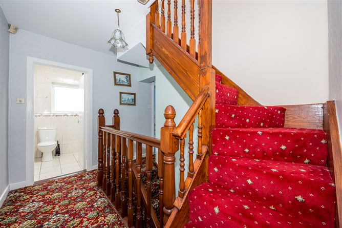 https://photos-a.propertyimages.ie/media/2/9/2/4922292/fe279f48-8f72-4912-9792-7063fd2b7b93_l.jpg