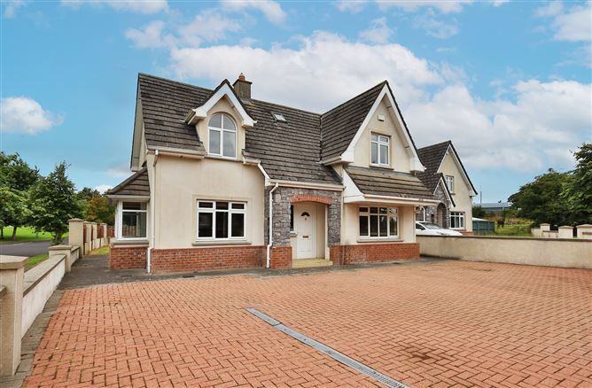 35 La Cora Glen, Delvin, Westmeath