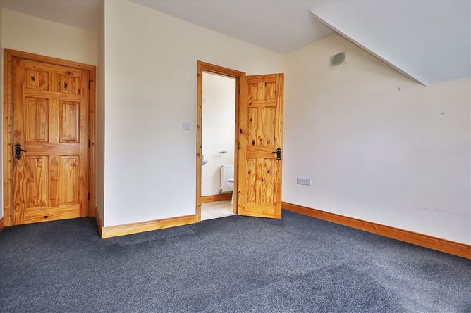 35 La Cora Glen, Delvin, Westmeath