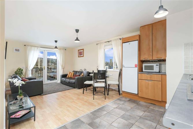 42 Eaton Terrace, Rathcoole, Co. Dublin