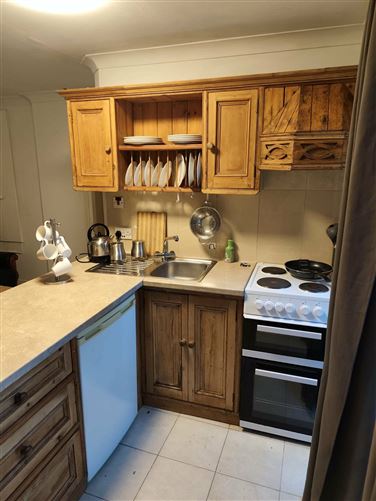 https://photos-a.propertyimages.ie/media/2/9/2/5024292/ce27836a-1304-4f93-ac86-9d01988aab5f_l.jpg
