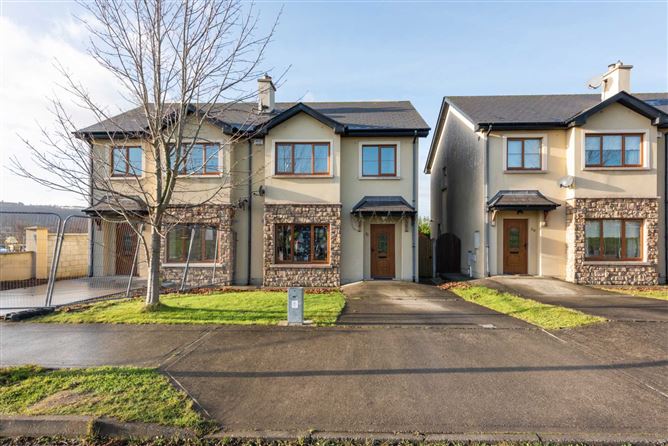 Main image for 21 Hazel Close, Greenhill Village, Carrick on Suir, Carrick-on-Suir, Co. Tipperary