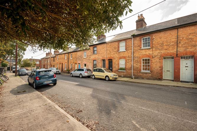 11 Eden Terrace, Glasthule, County Dublin