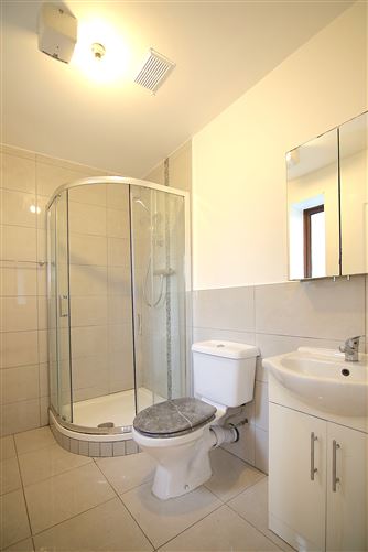 Photo 20 of 25 — Apt 20 All Hollows Green, Drumcondra,   Dublin 9