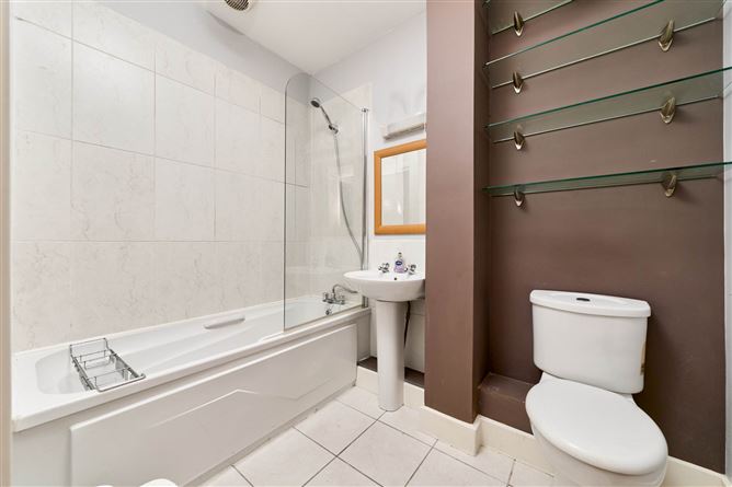 Photo 11 of 15 — 15 Bradogue Court, Annamoe Road, Dublin 7