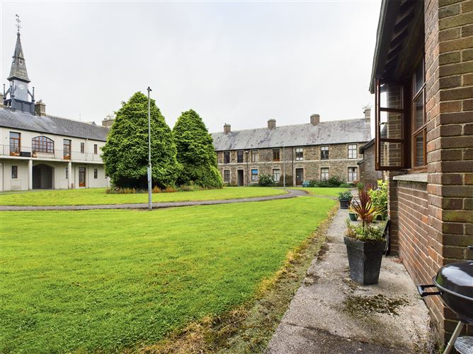 Photo 7 of 9 — 4 Manor Court, Cork Road, Waterford City, Waterford