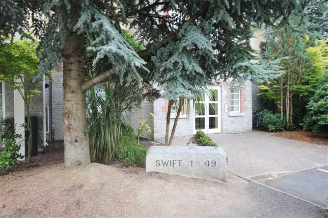 33 The Swift, Tassagard Green, Saggart, Co. Dublin.