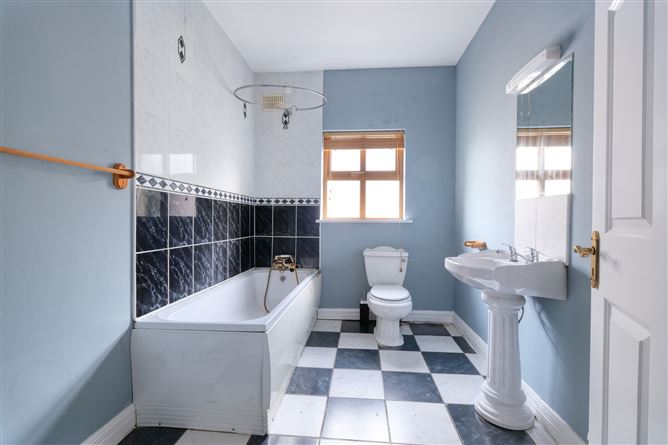 3 Sycamore Drive, Prospect Wood, Longford