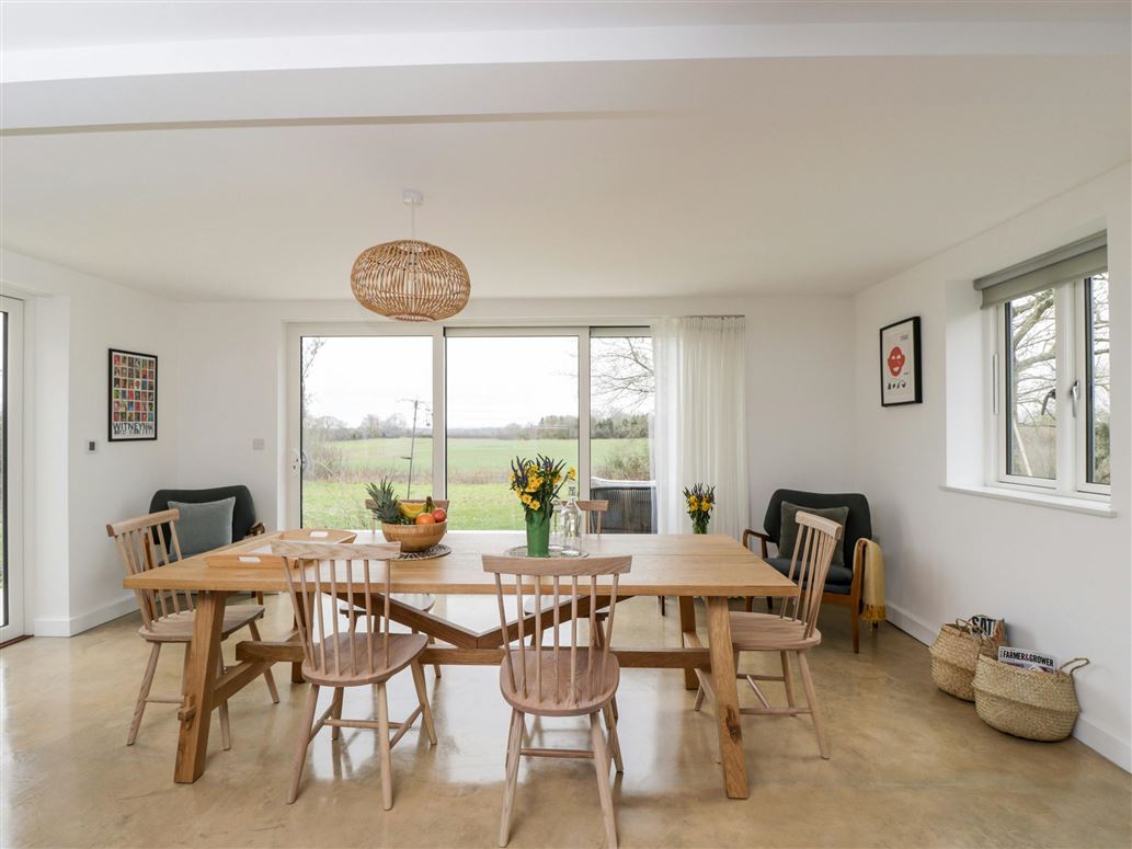 The Willow Tree,High Cogges, Oxfordshire, United Kingdom