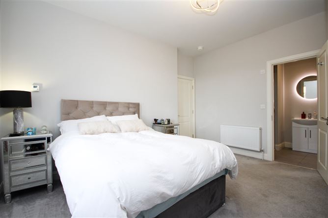 6 The Walk, Citywest Village, Dublin 24