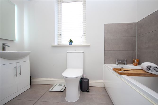 6 The Walk, Citywest Village, Dublin 24