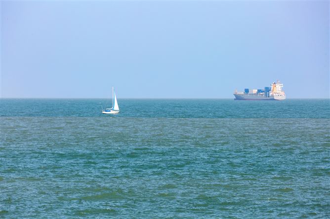 Photo 27 of 36 — Iona, Newtownsmith, Sandycove, Co. Dublin