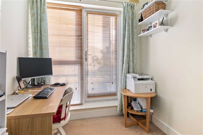 15 Beechwood Court, Blackrock, County Dublin