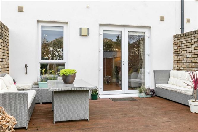 15 Beechwood Court, Blackrock, County Dublin