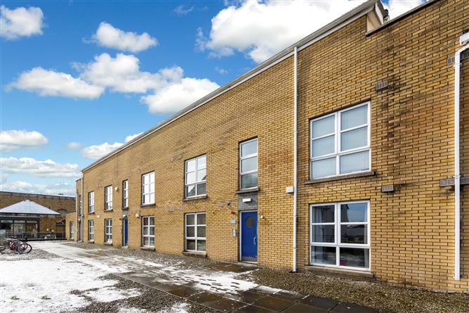 63 St Peter's Square , Phibsborough, Dublin 7