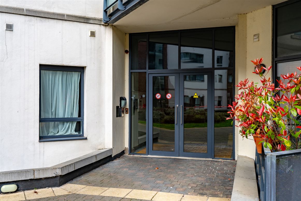 Apt. 16 Achill House, Custom House Square, IFSC, Dublin 1, D01 K381, IFSC, Dublin 1